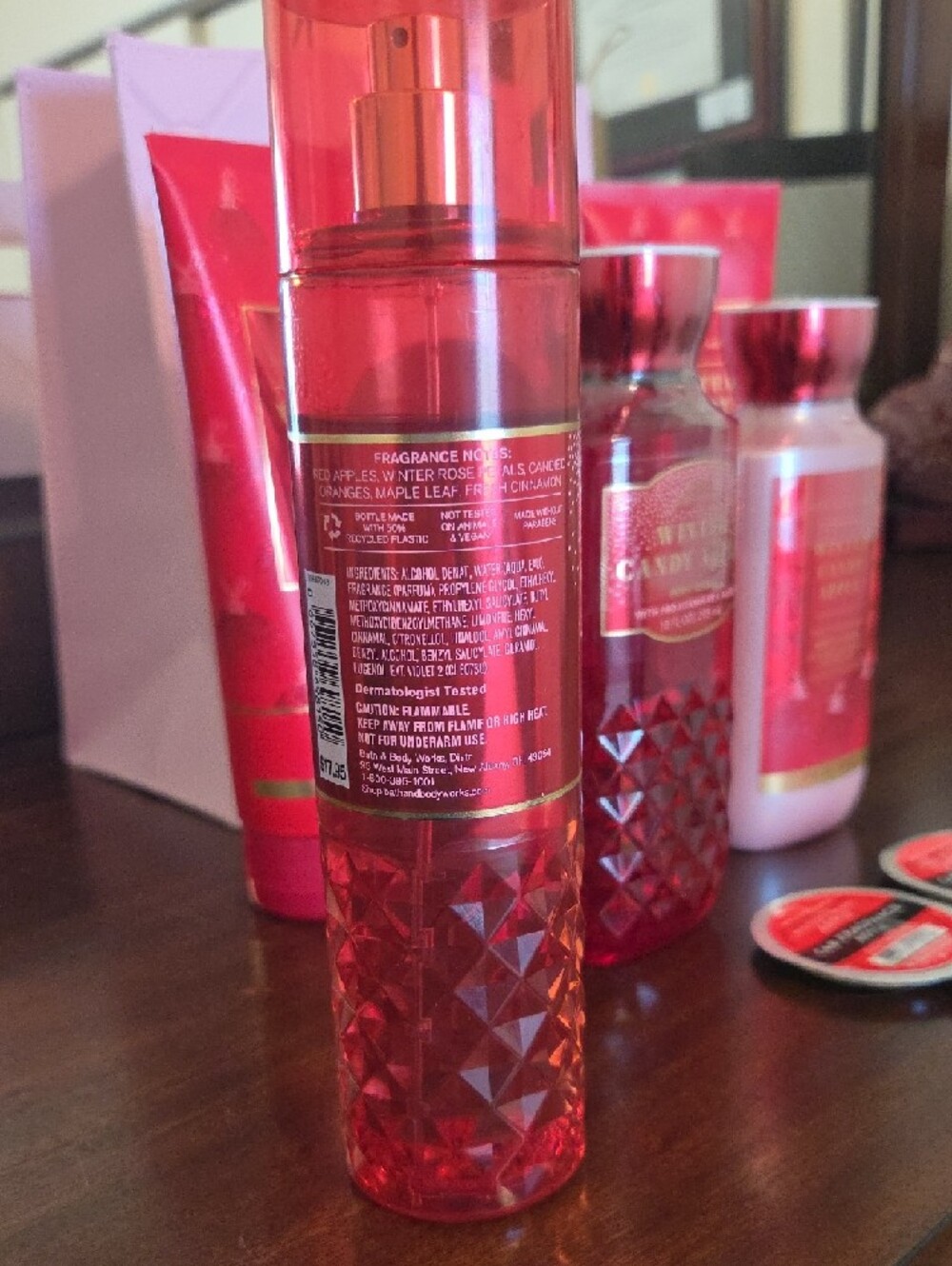 Bath & Body Works Winter Candy Apple Body Care Set - Red - Picture 3 of 4